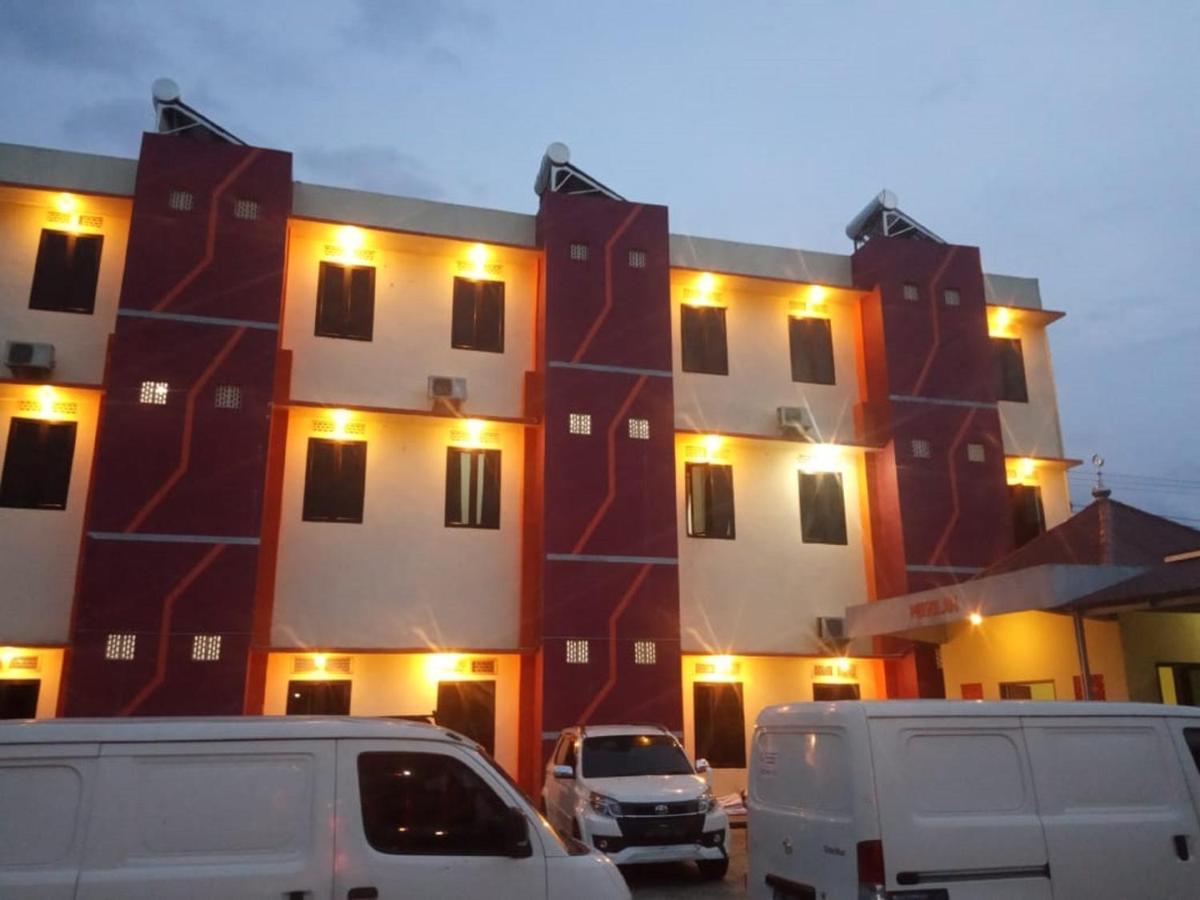 Oyo 3373 Favour Hotel Pagaralam Exteriör bild