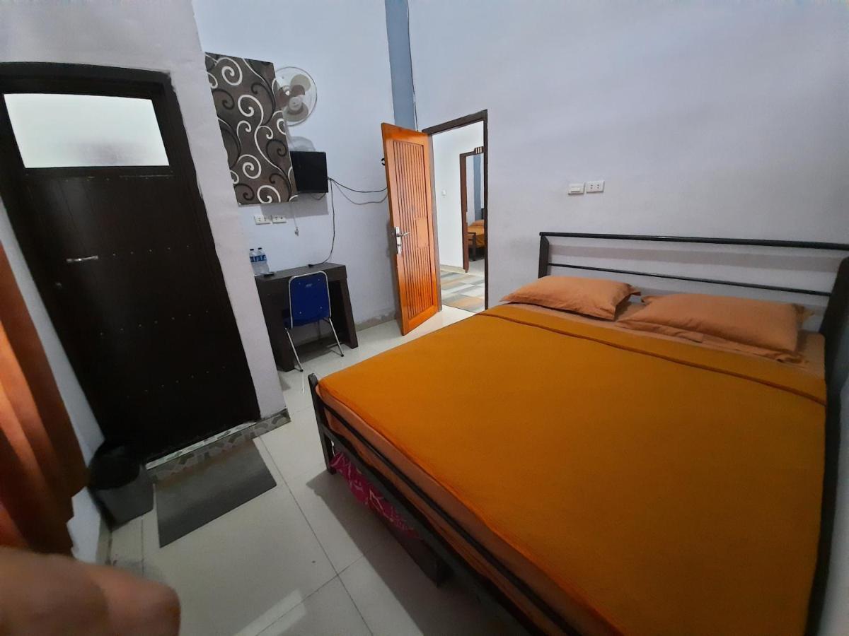 Oyo 3373 Favour Hotel Pagaralam Exteriör bild